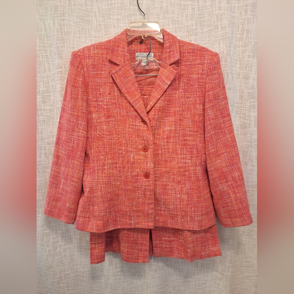 Larry Levine Suits 2-piece Silk Skirt Jacket